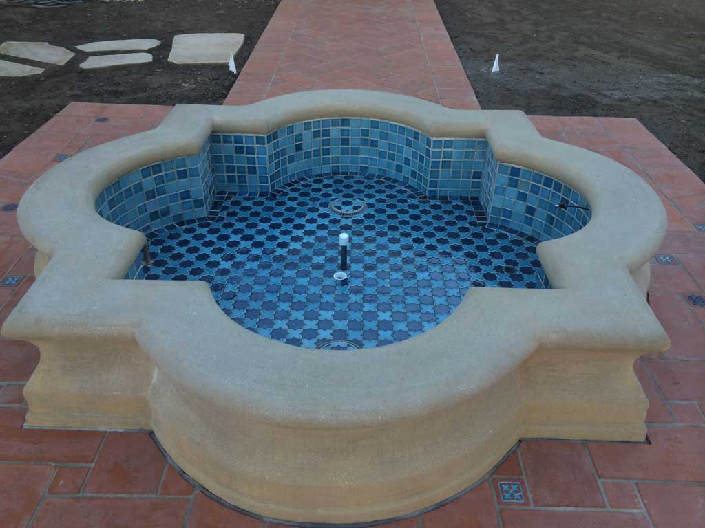 Moroccan-Star-Cross-fountain